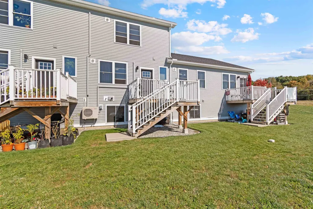 18 Clover Lane Hinesburg VT 05461