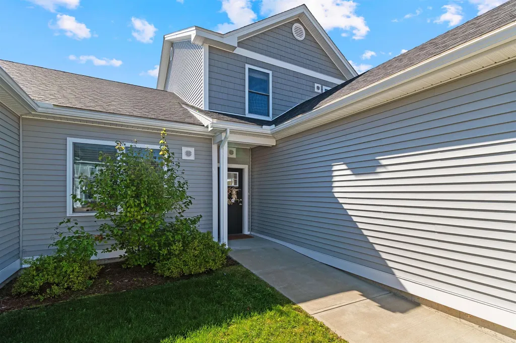 18 Clover Lane Hinesburg VT 05461