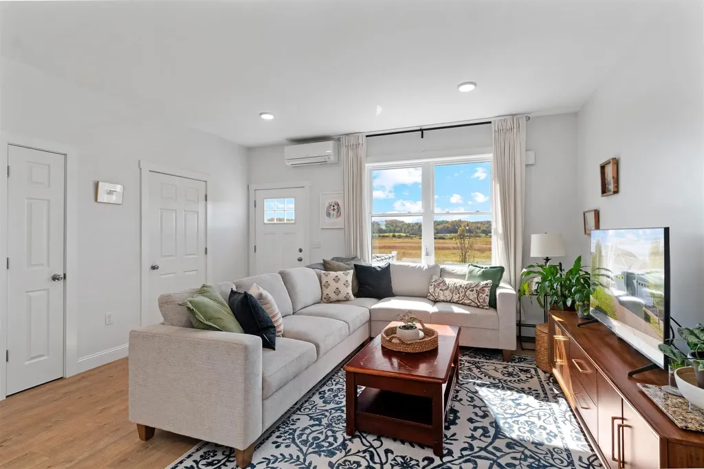 18 Clover Lane Hinesburg VT 05461