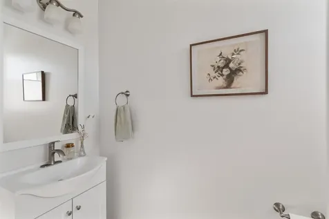 18 Clover Lane Hinesburg VT 05461