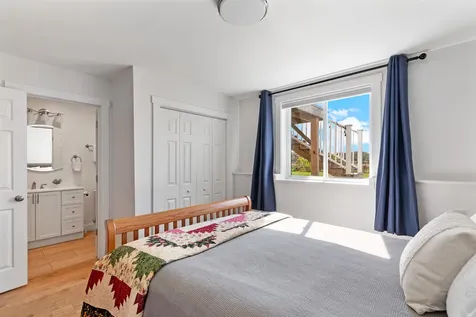 18 Clover Lane Hinesburg VT 05461