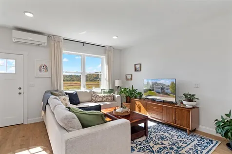 18 Clover Lane Hinesburg VT 05461