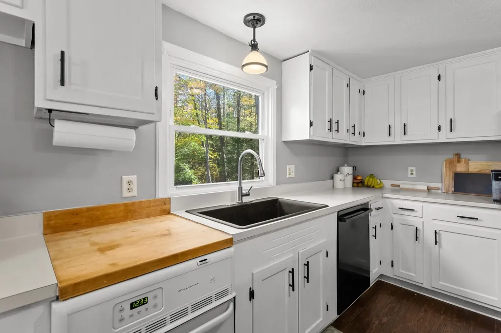 91 Holt Road Wilton NH 03086