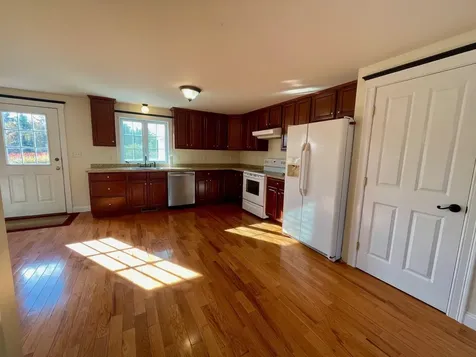 27 Weare Road Seabrook NH 03874