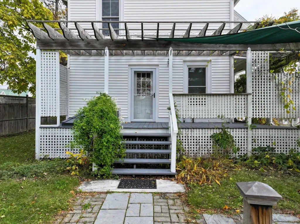 68 Court Street Middlebury VT 05753