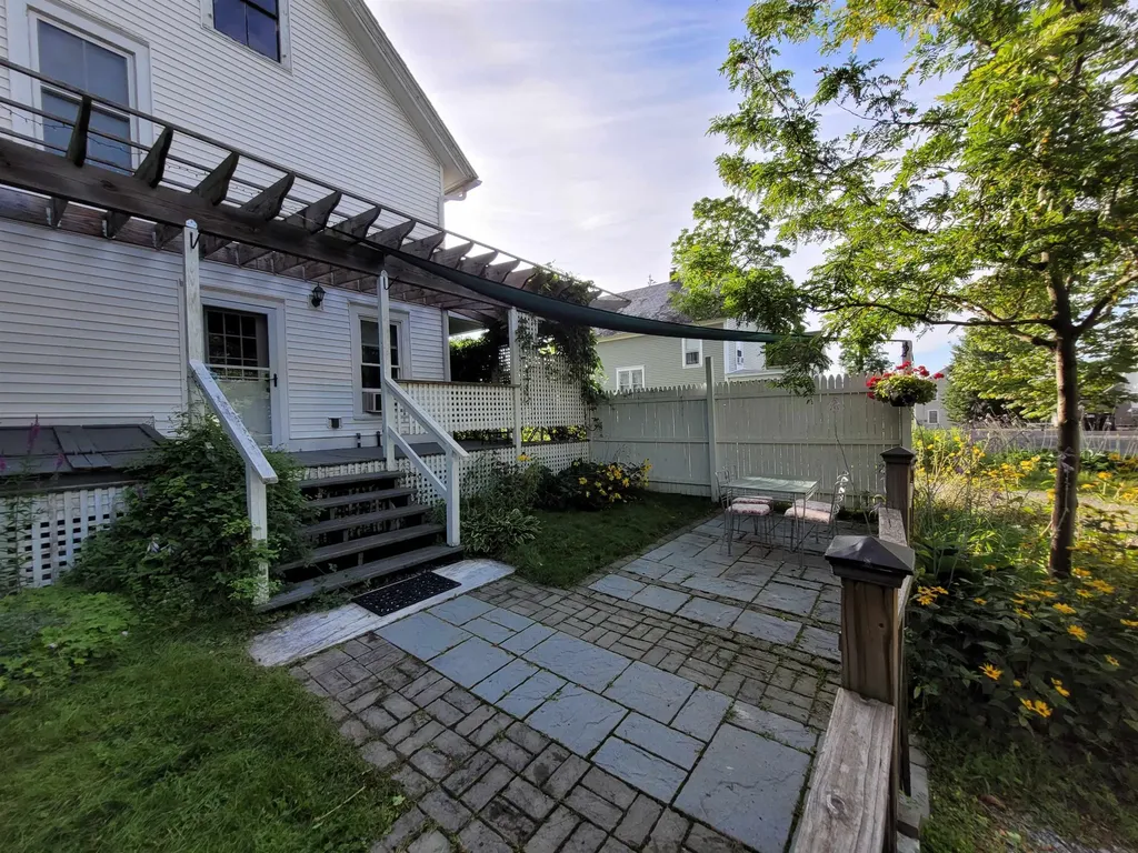 68 Court Street Middlebury VT 05753