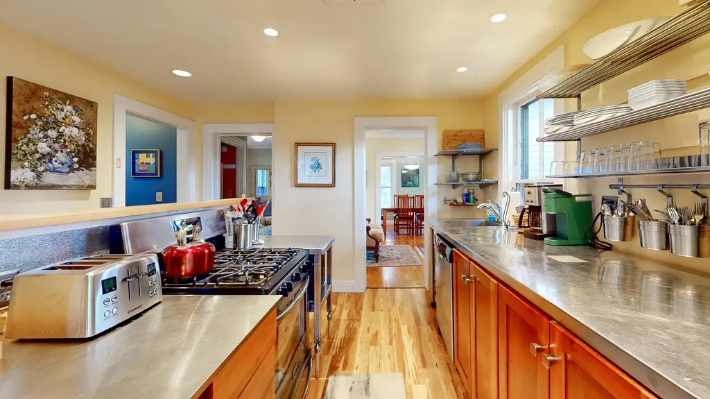 68 Court Street Middlebury VT 05753