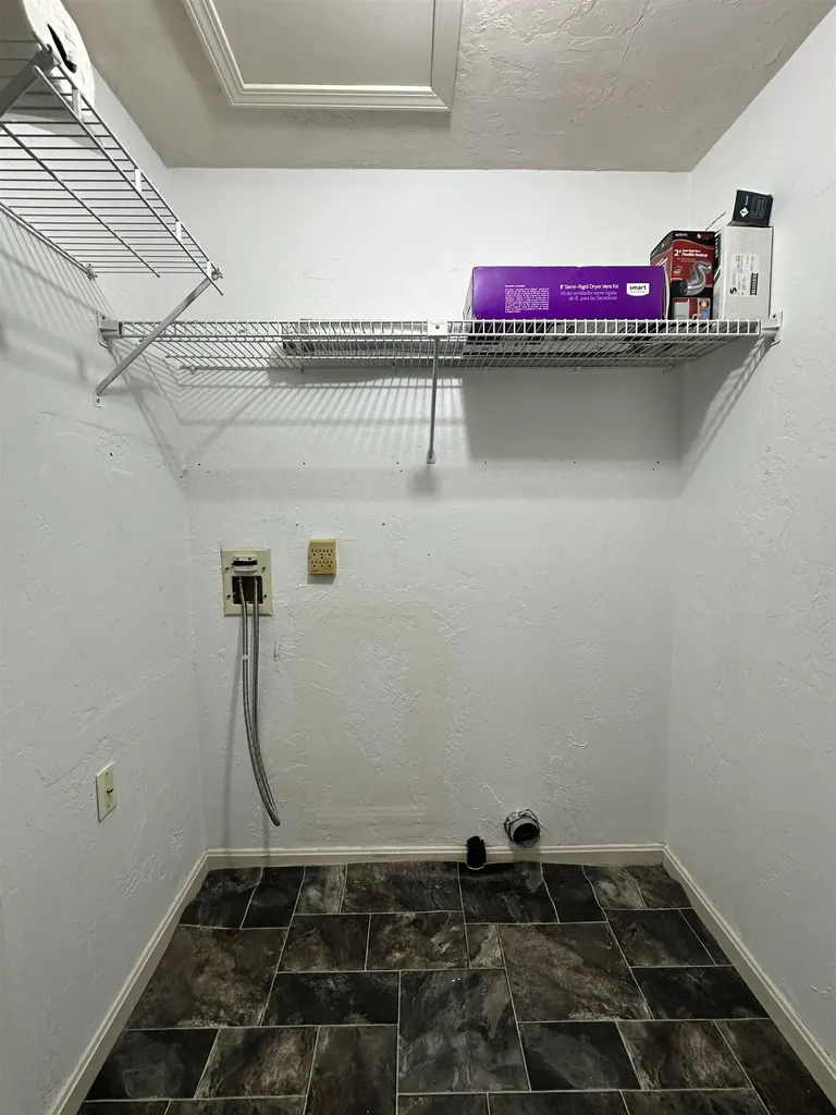 18 Colonial Square Peterborough NH 03458