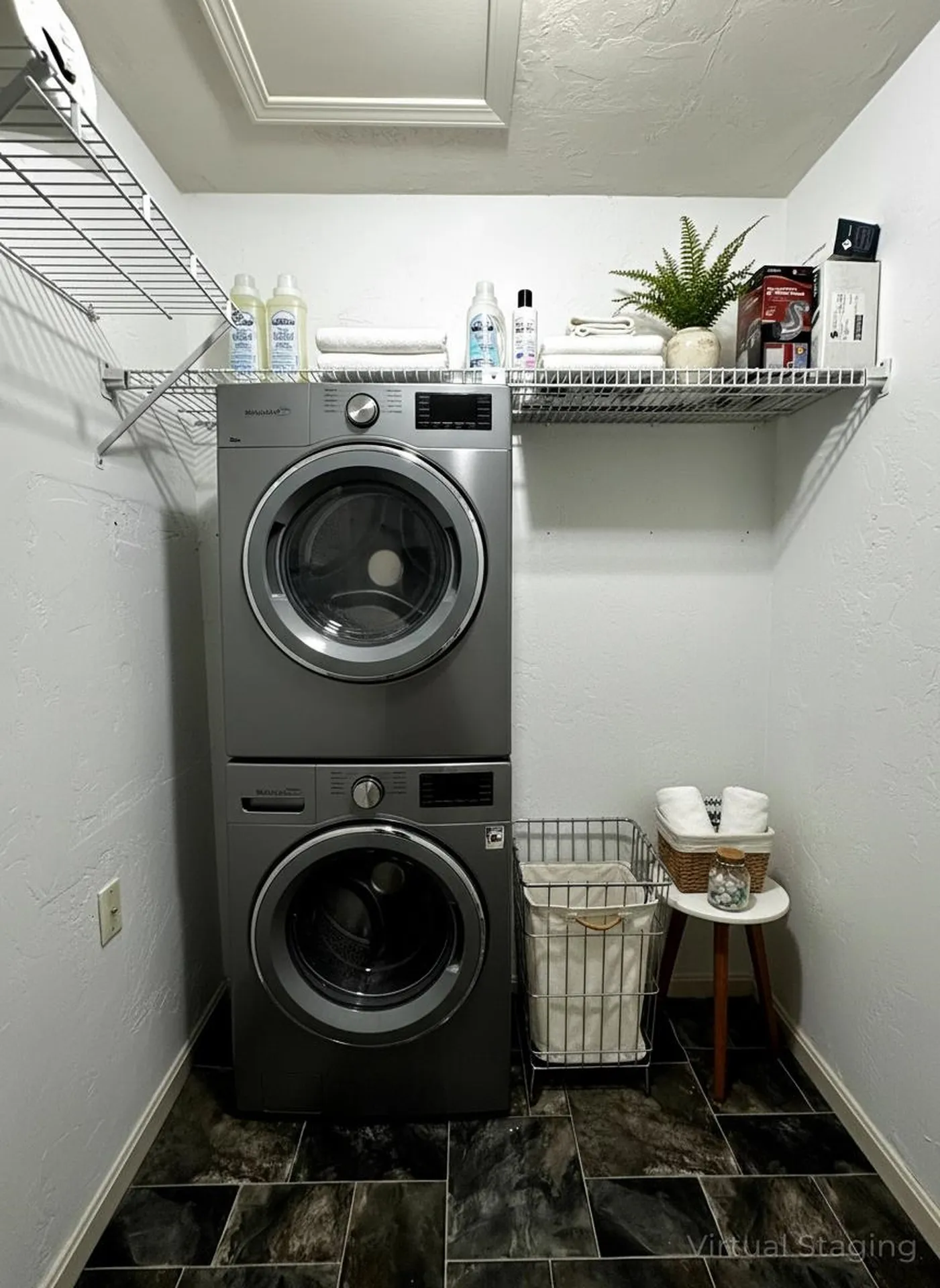 18 Colonial Square Peterborough NH 03458