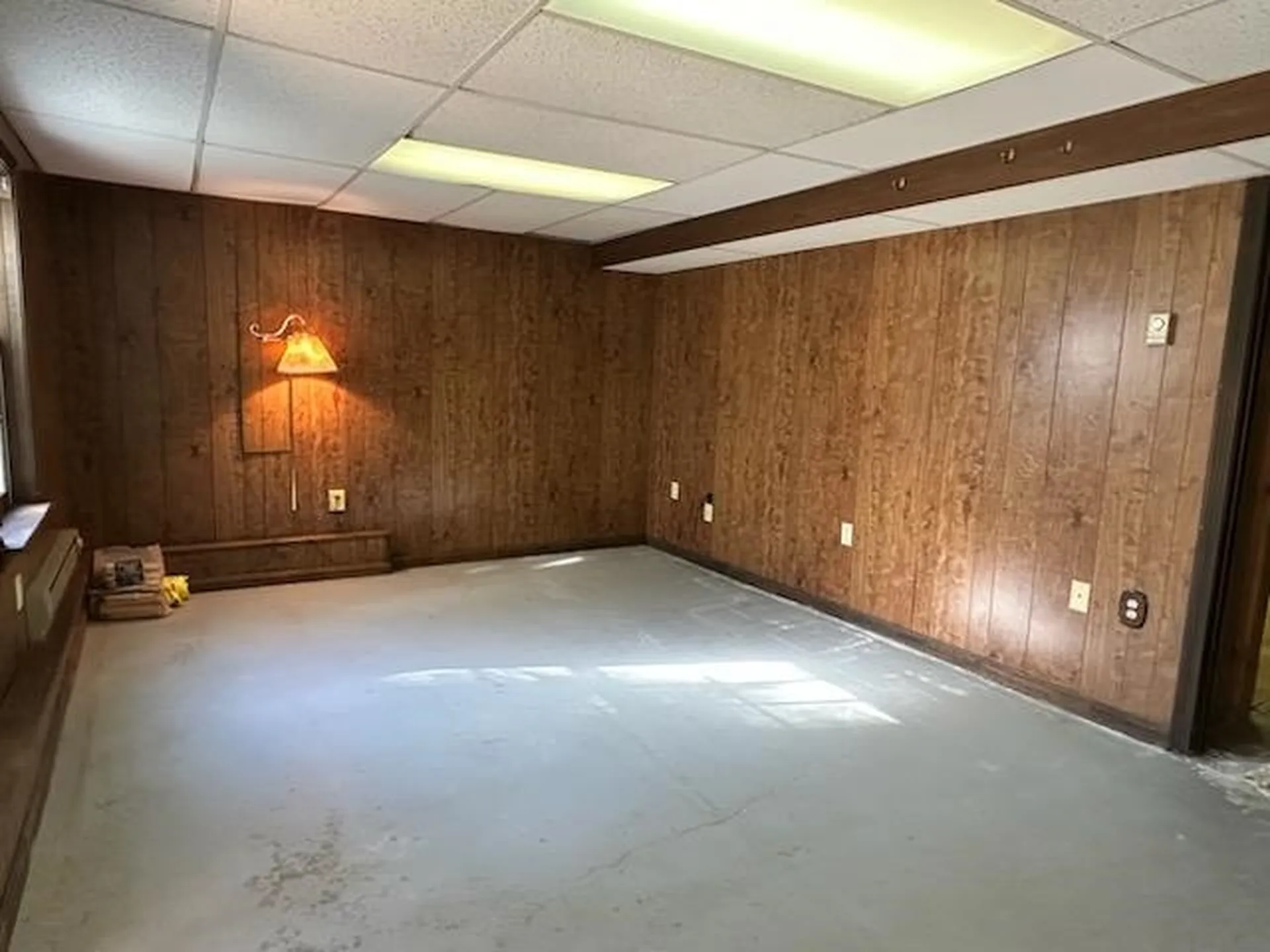 18 Colonial Square Peterborough NH 03458