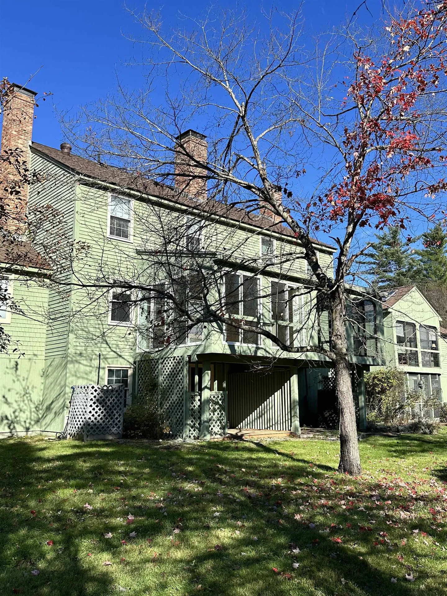 18 Colonial Square Peterborough NH 03458