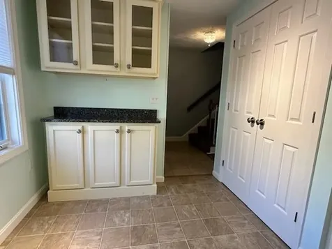 18 Colonial Square Peterborough NH 03458