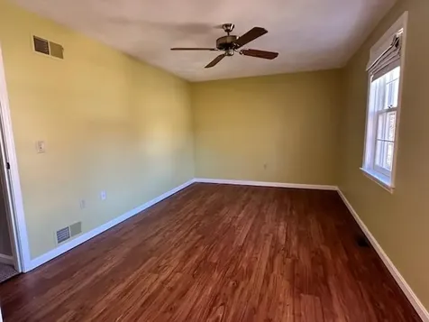 18 Colonial Square Peterborough NH 03458