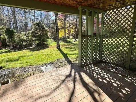 18 Colonial Square Peterborough NH 03458