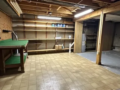 18 Colonial Square Peterborough NH 03458