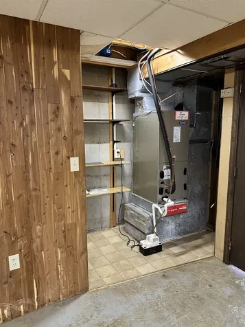 18 Colonial Square Peterborough NH 03458