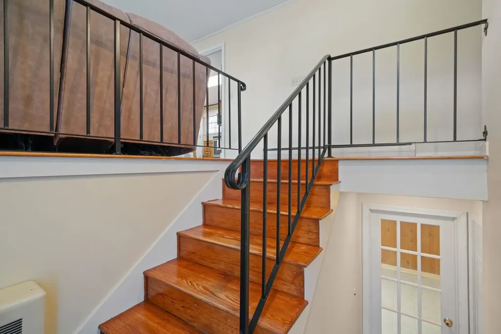 10 Cedar Street Hudson NH 03051