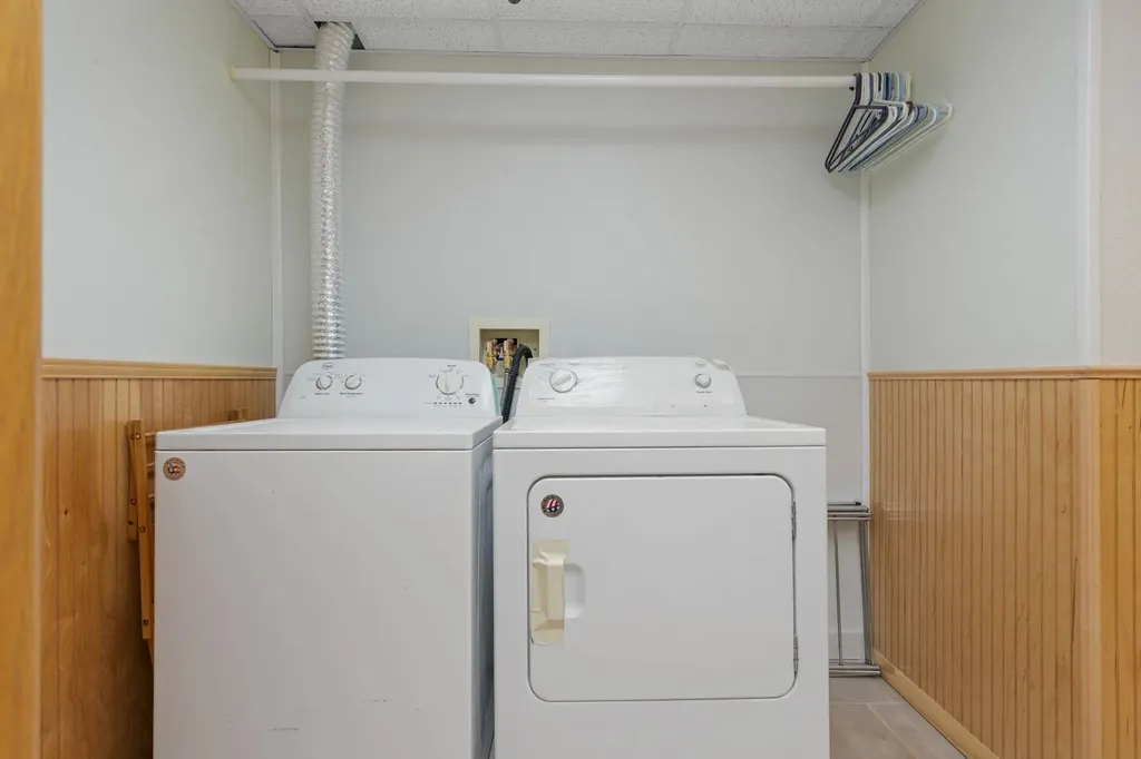 10 Cedar Street Hudson NH 03051