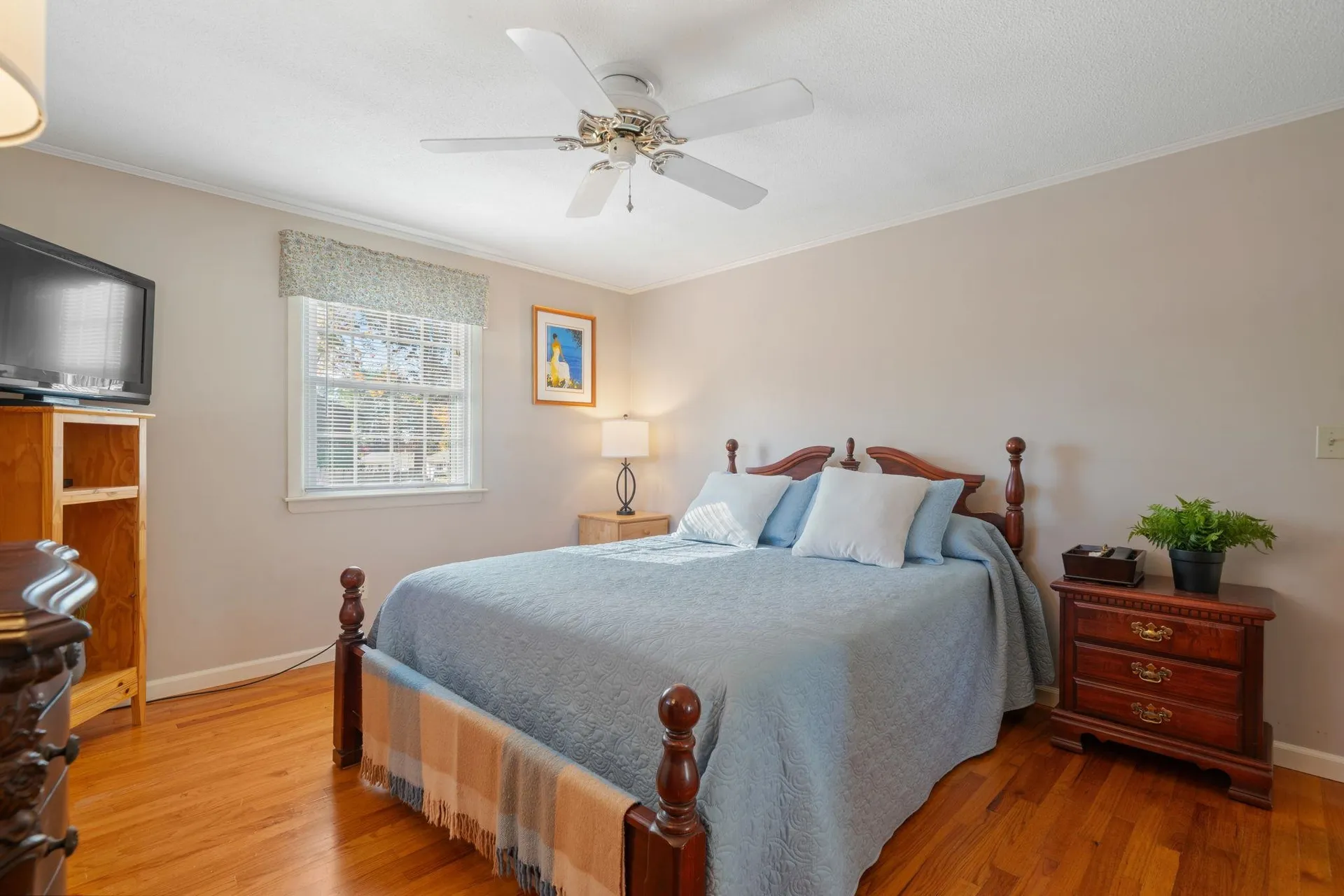 10 Cedar Street Hudson NH 03051