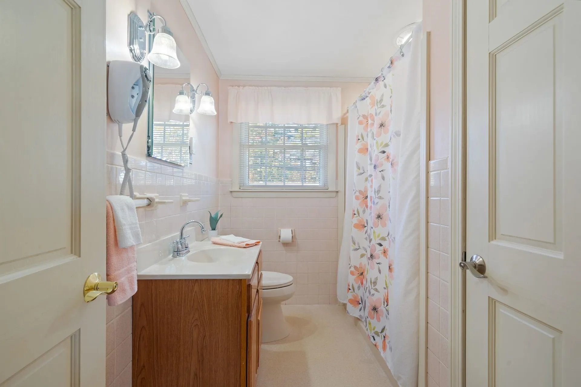 10 Cedar Street Hudson NH 03051