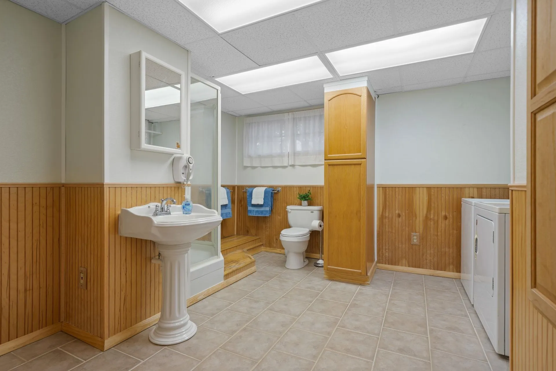 10 Cedar Street Hudson NH 03051