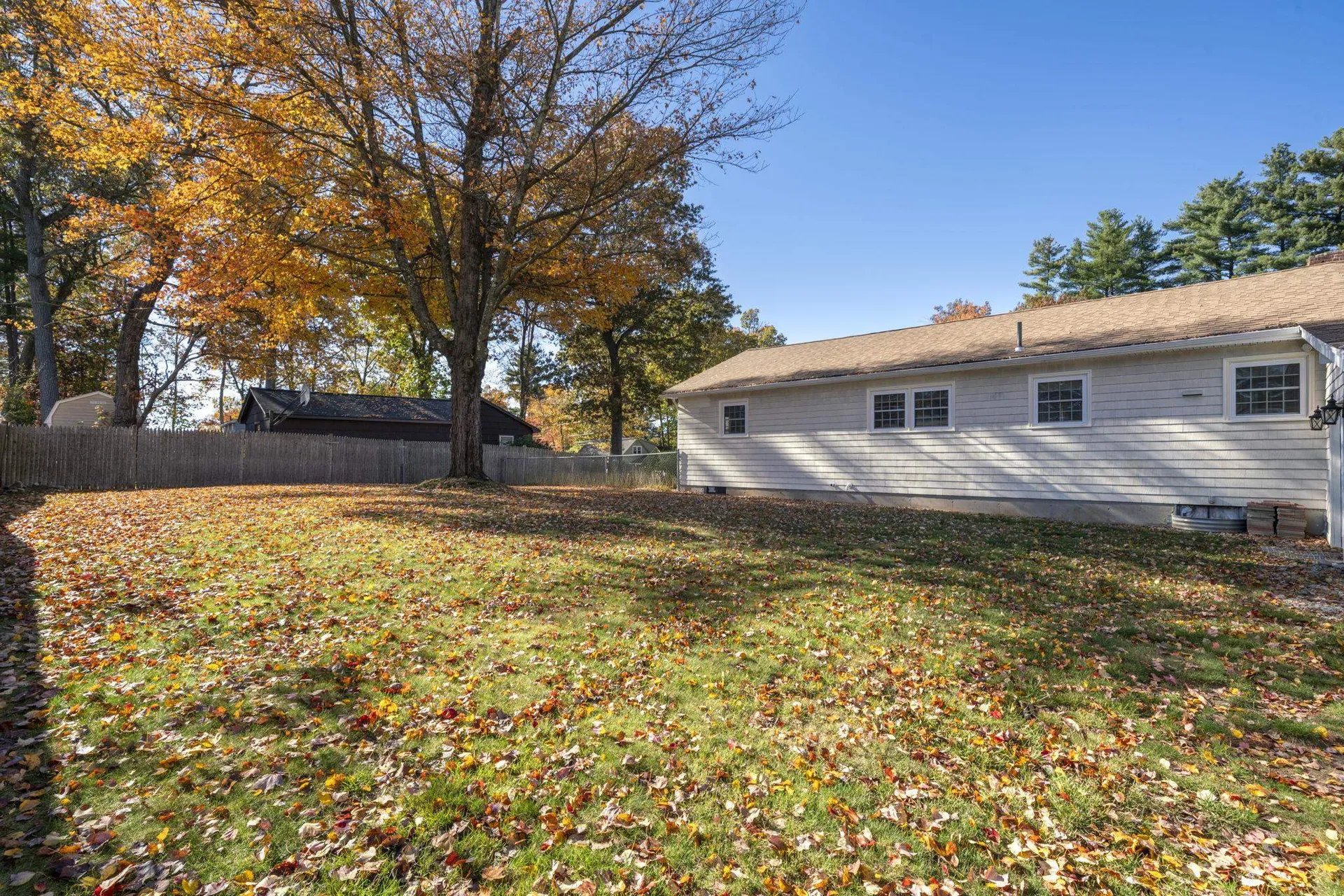 10 Cedar Street Hudson NH 03051