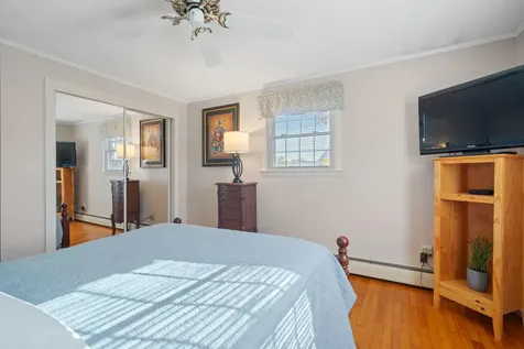 10 Cedar Street Hudson NH 03051