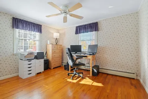 10 Cedar Street Hudson NH 03051