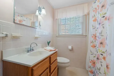 10 Cedar Street Hudson NH 03051