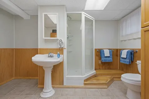 10 Cedar Street Hudson NH 03051