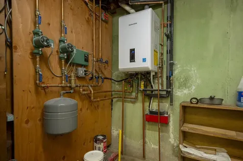 10 Cedar Street Hudson NH 03051