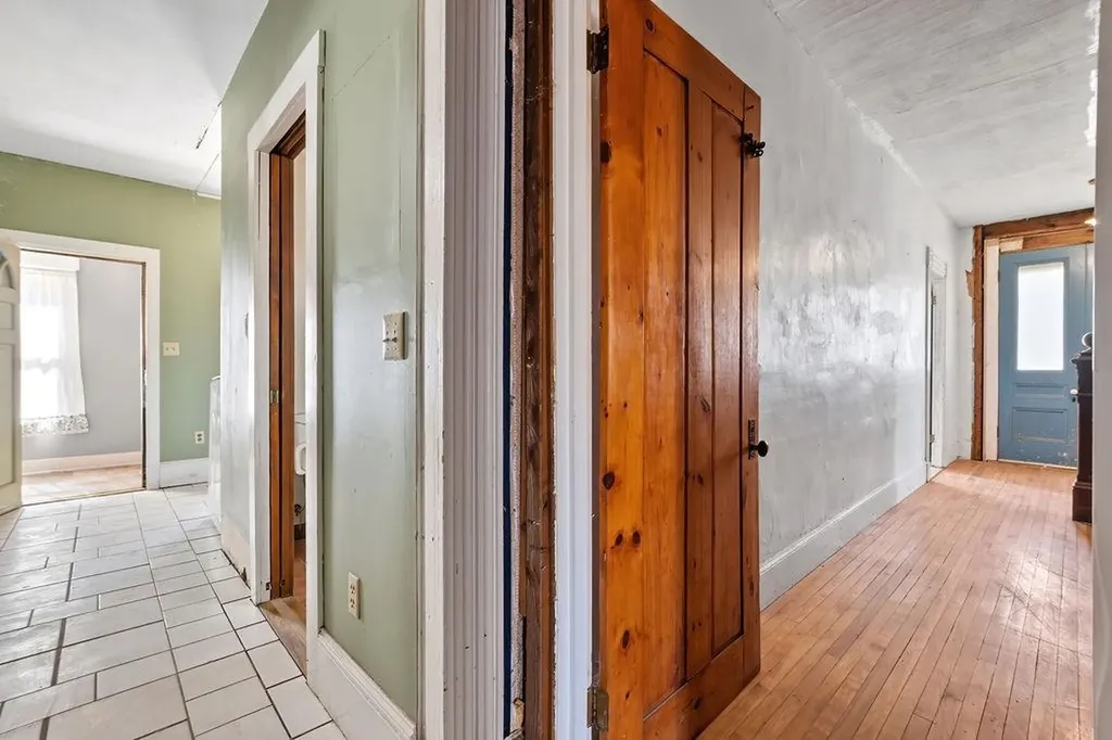 4 Parade Circle Barnstead NH 03218