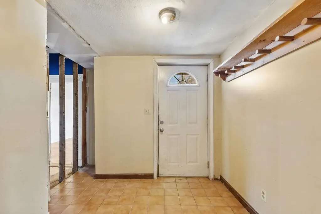 4 Parade Circle Barnstead NH 03218