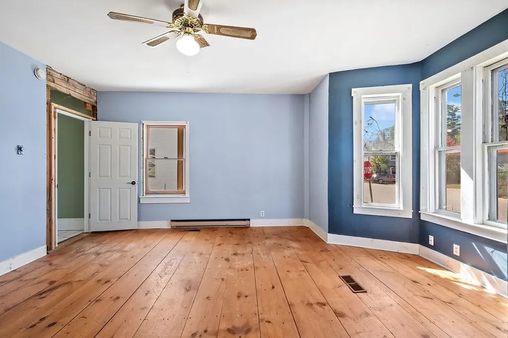 4 Parade Circle Barnstead NH 03218