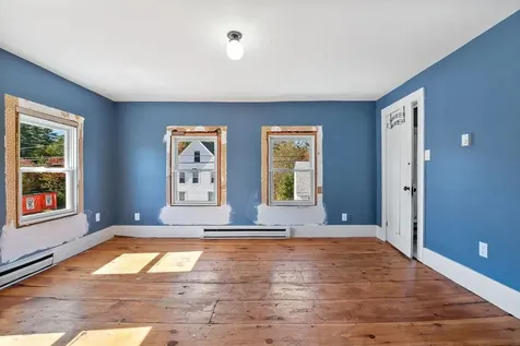 4 Parade Circle Barnstead NH 03218