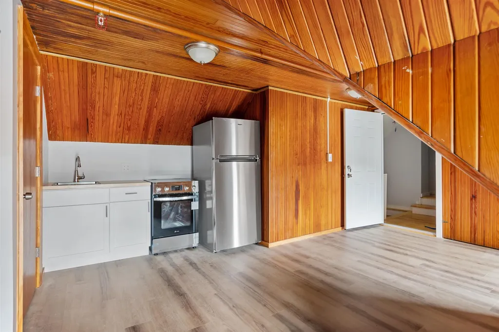 109 Pleasant Street Claremont NH 03743