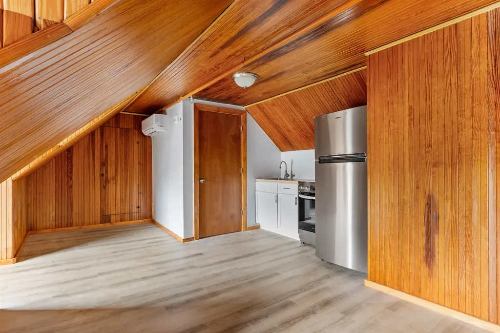 109 Pleasant Street Claremont NH 03743