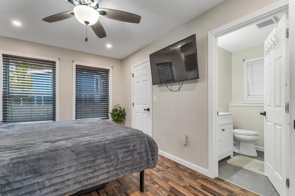 45 Crescent Lane Manchester NH 03109