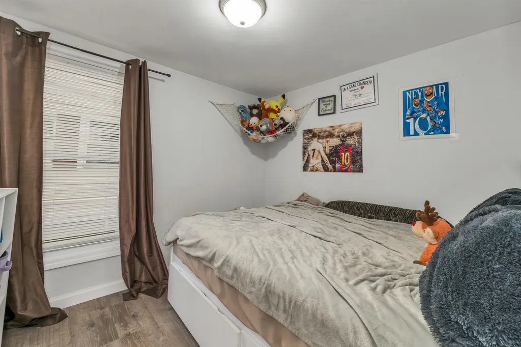 45 Crescent Lane Manchester NH 03109