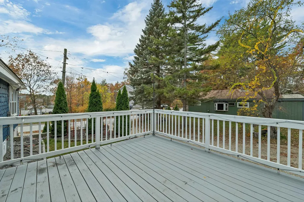 45 Crescent Lane Manchester NH 03109