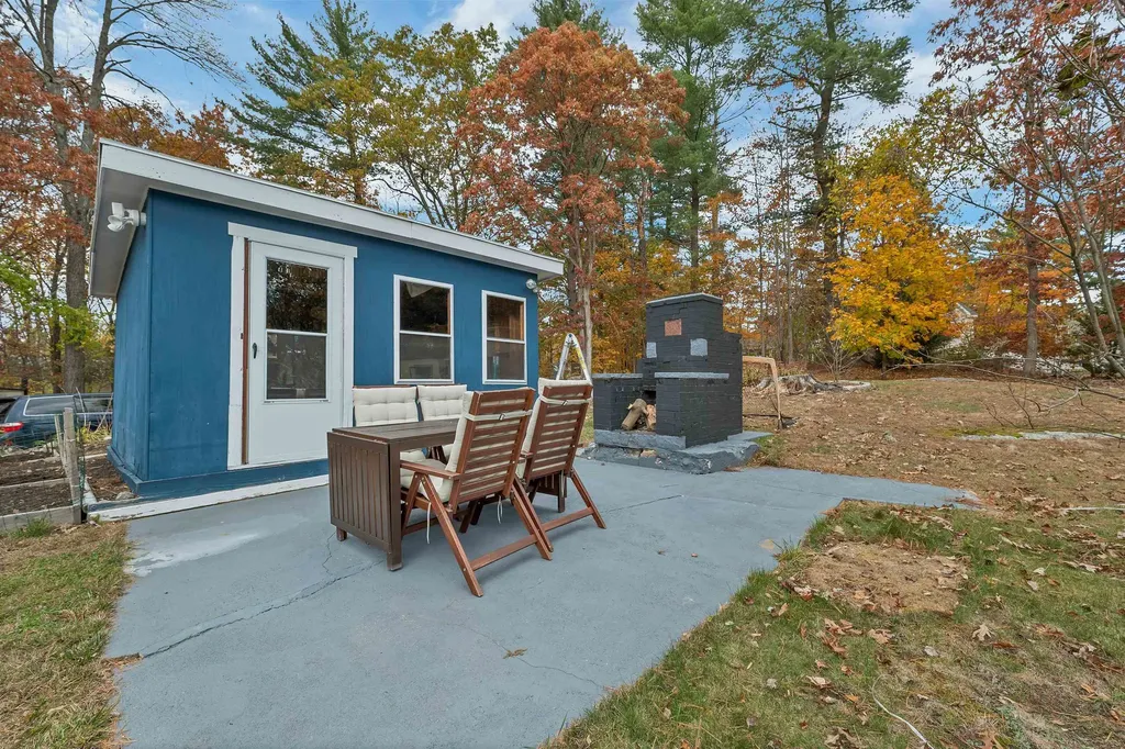 45 Crescent Lane Manchester NH 03109