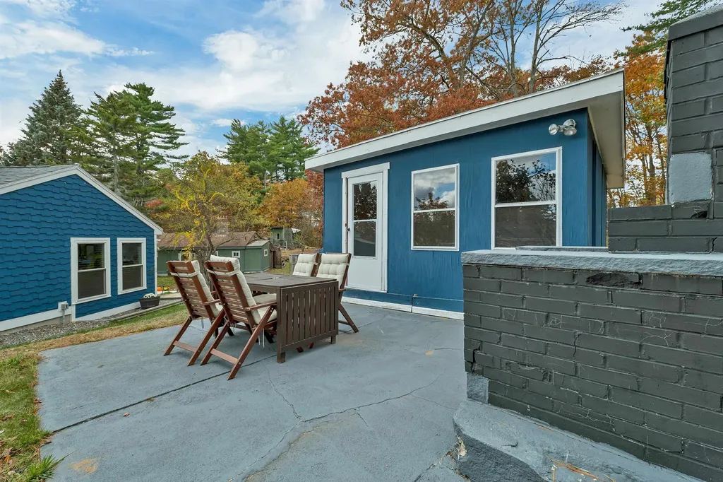 45 Crescent Lane Manchester NH 03109