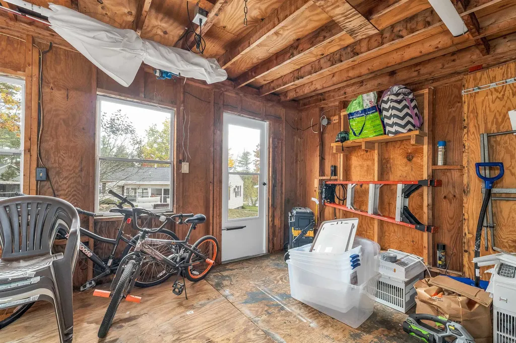 45 Crescent Lane Manchester NH 03109