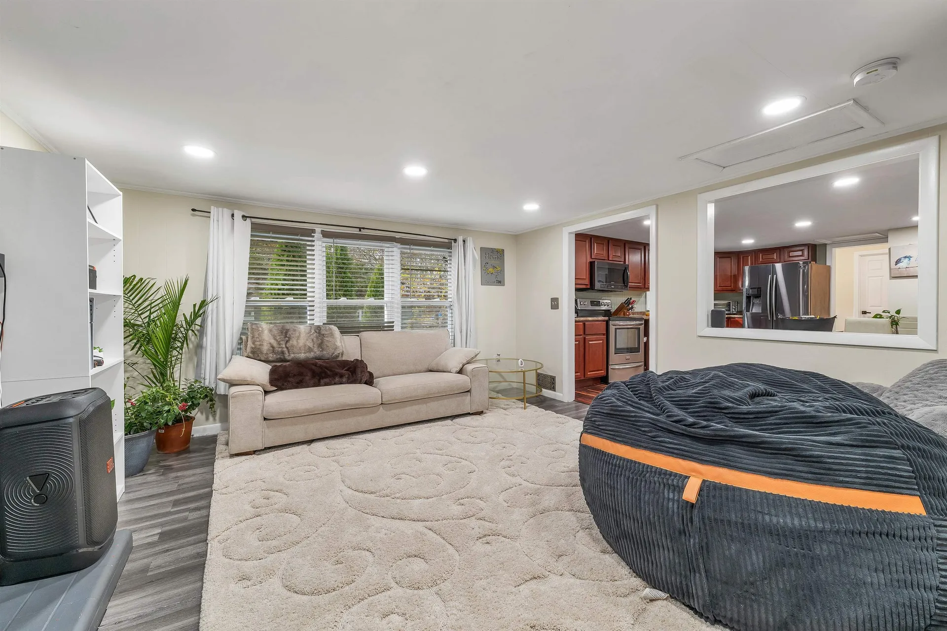 45 Crescent Lane Manchester NH 03109