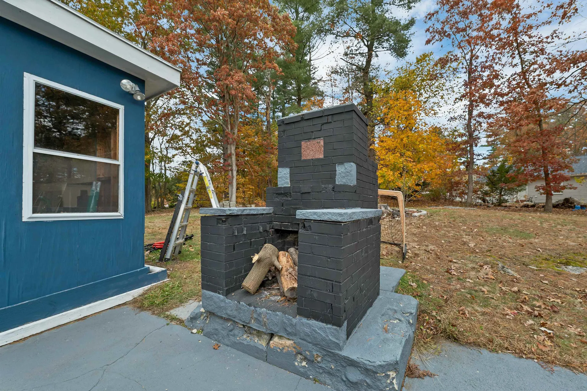 45 Crescent Lane Manchester NH 03109