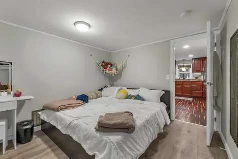 45 Crescent Lane Manchester NH 03109