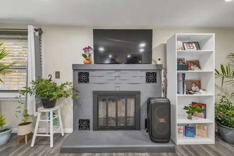 45 Crescent Lane Manchester NH 03109