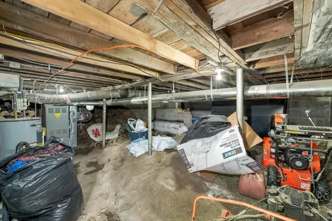 45 Crescent Lane Manchester NH 03109