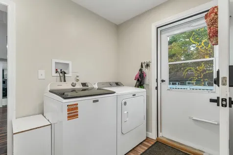 45 Crescent Lane Manchester NH 03109