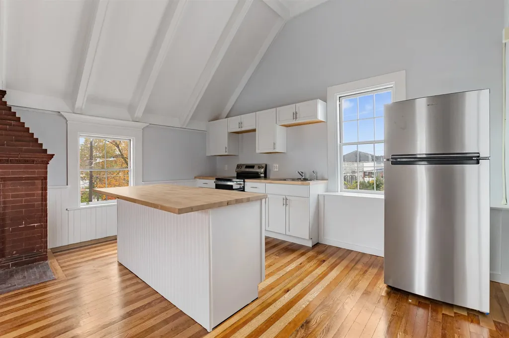 109 Pleasant Street Claremont NH 03743